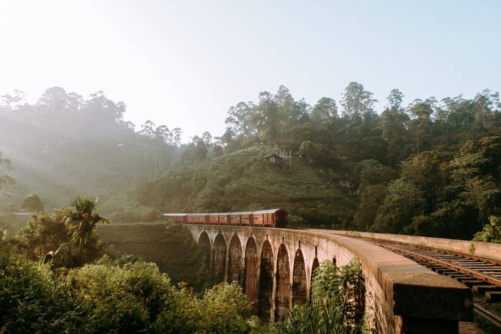 kandy to ella train sri lanka