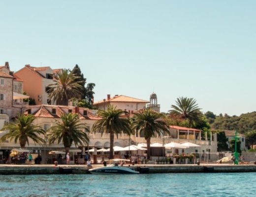 cropped-hvar-town-scaled-1.jpg