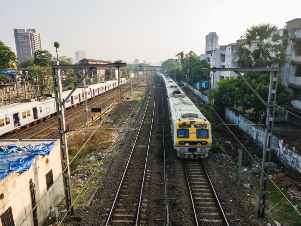 train in mumbai