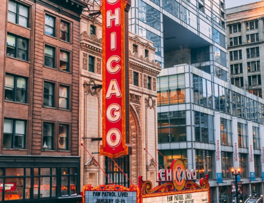EAT LIKE A LOCAL FOOD IN CHICAGO COVER IMAGE