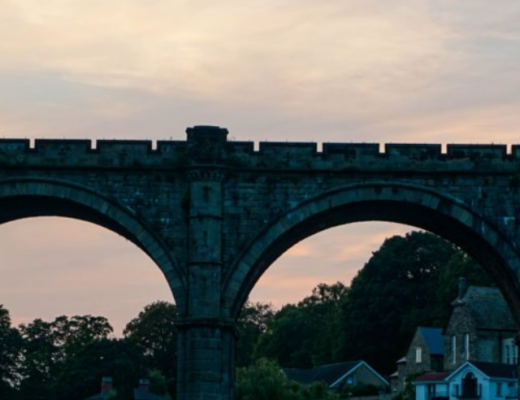 11 BEST DAY TRIPS FROM MANCHESTER COVER IMAGE