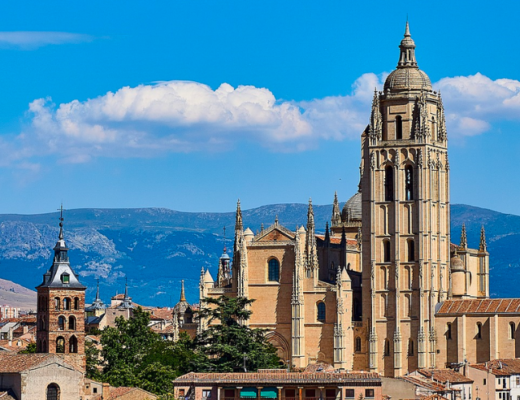 10 THINGS TO DO IN SEGOVIA (SEGOVIA ATTRACTIONS) STORY Cover Image